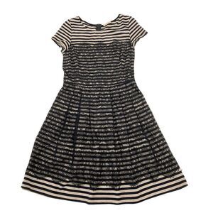 Lace overlay striped dress Bordeaux